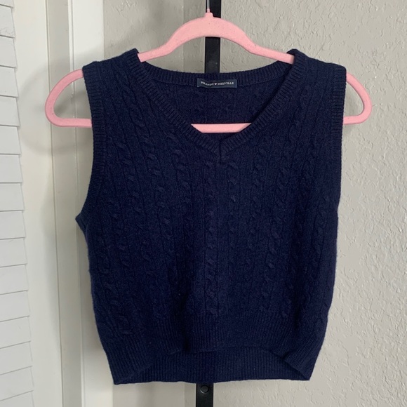 Brandy Melville Sweaters - Brandy melville wool cashmere blend sweater vest small